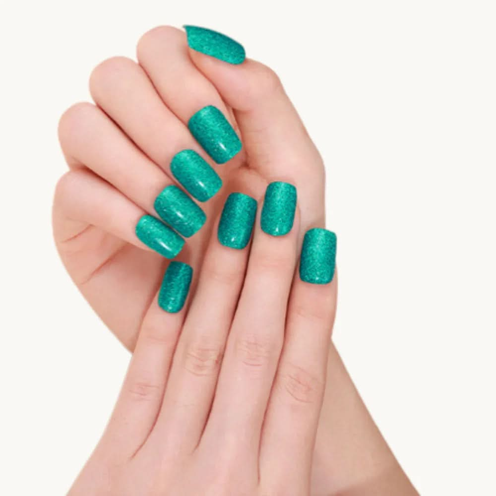 manucure gel vert paillete