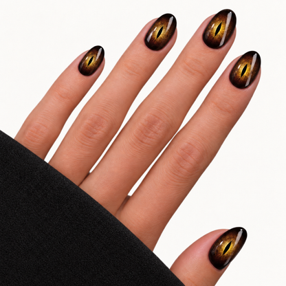 Manicure marron doré effand cat eye